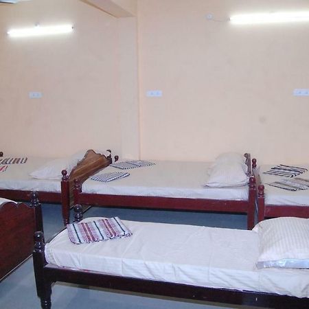 Lakshmi Illam Hotel Tirukkadaiyur Ngoại thất bức ảnh